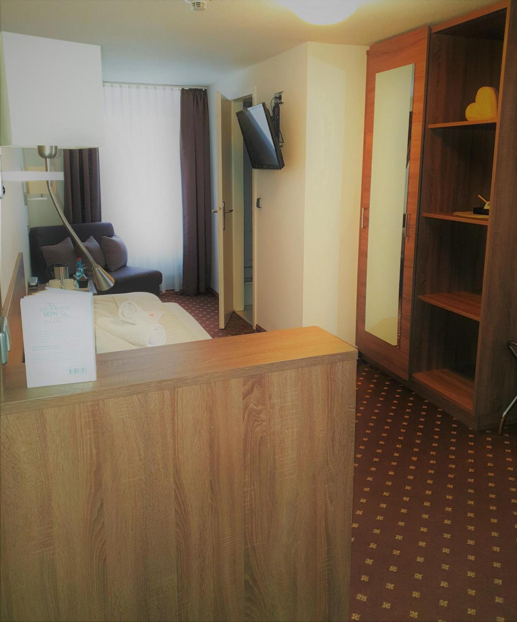 Brutsches Rebstock Hotel เลาเฟนเบิร์ก ห้อง รูปภาพ