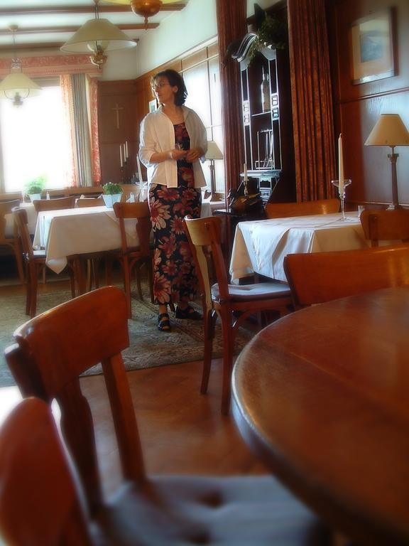 Brutsches Rebstock Hotel เลาเฟนเบิร์ก ภายนอก รูปภาพ